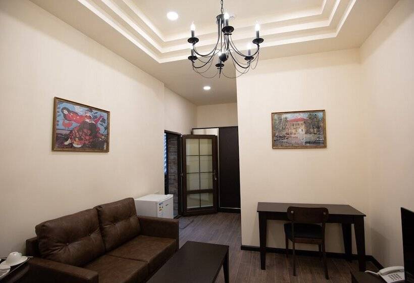 هتل Boutique Living