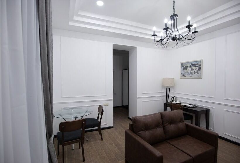 هتل Boutique Living