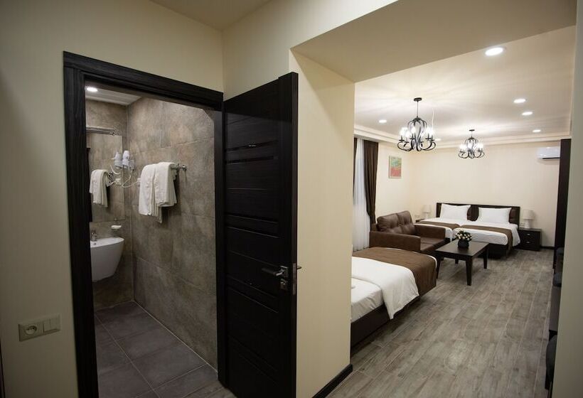 هتل Boutique Living