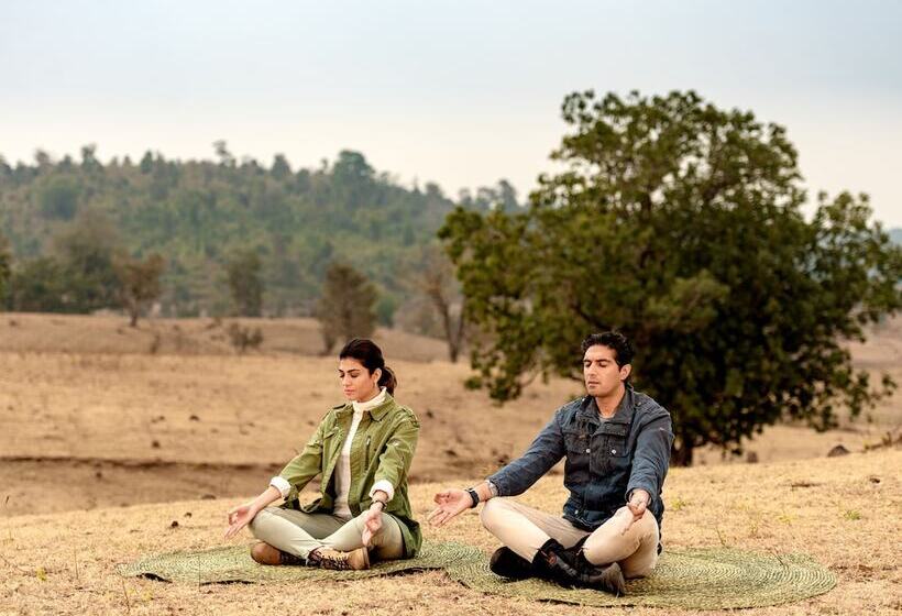 ホテル Banjaar Tola, Kanha National Park