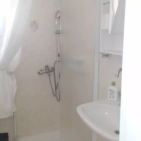 ペンション Blu Rooms