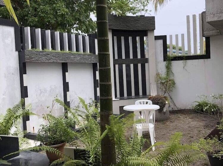 پانسیون Millennium Island Residence