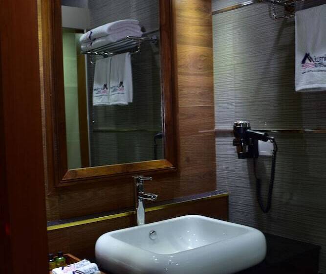 پانسیون Millennium Island Residence