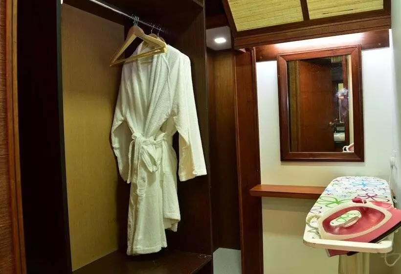 پانسیون Millennium Island Residence