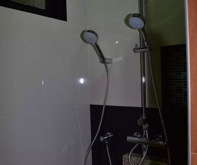 پانسیون Millennium Island Residence