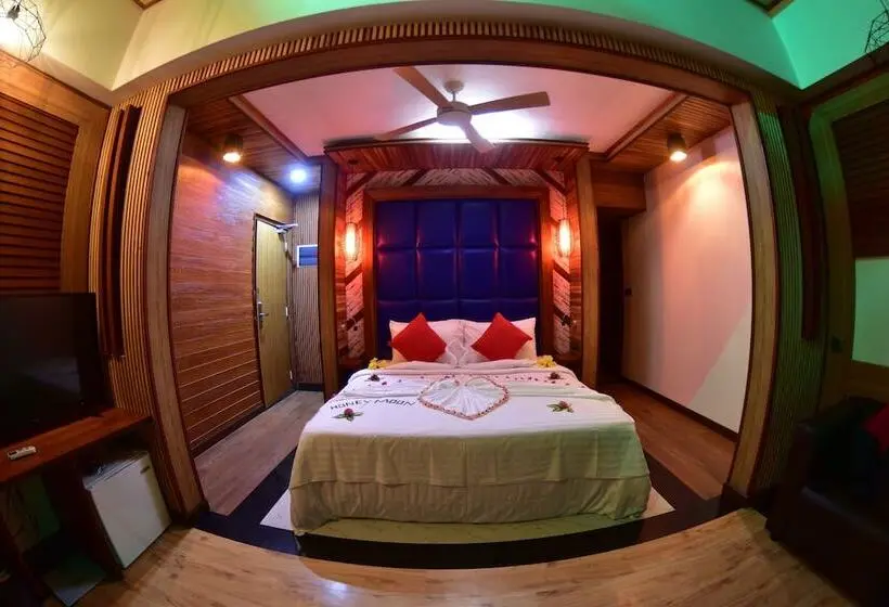 پانسیون Millennium Island Residence