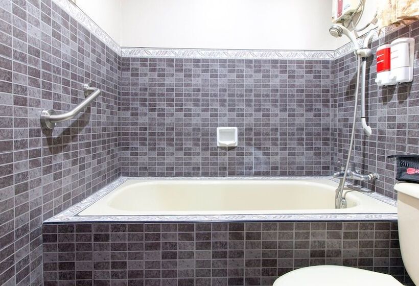 ペンション Reddoorz Near Laoag Capitol