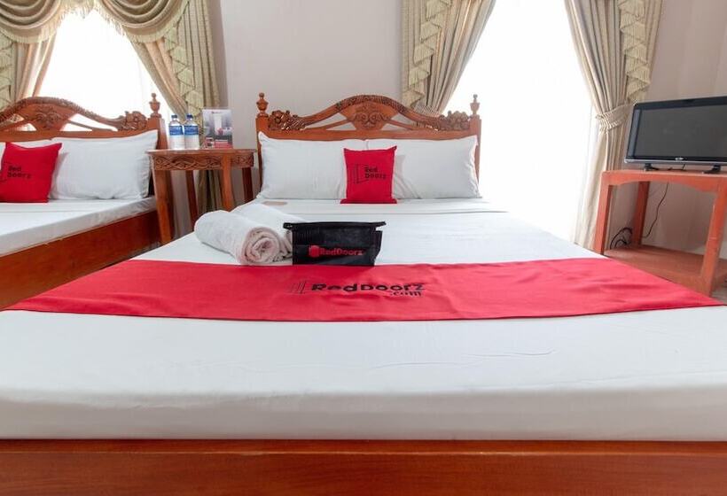 ペンション Reddoorz Near Laoag Capitol