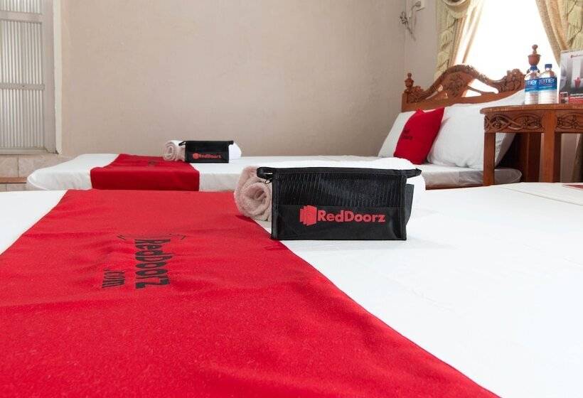 ペンション Reddoorz Near Laoag Capitol