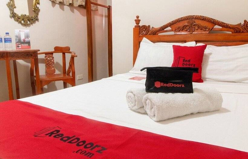 ペンション Reddoorz Near Laoag Capitol