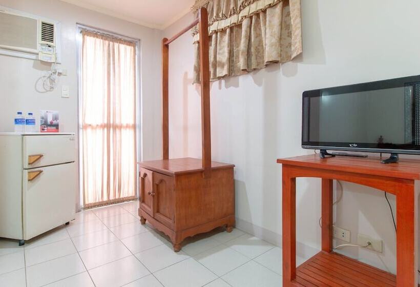 ペンション Reddoorz Near Laoag Capitol