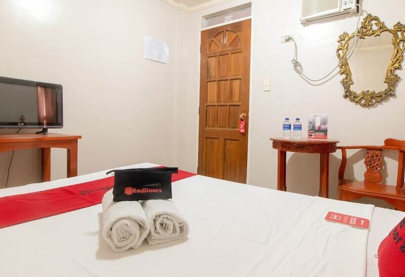 ペンション Reddoorz Near Laoag Capitol