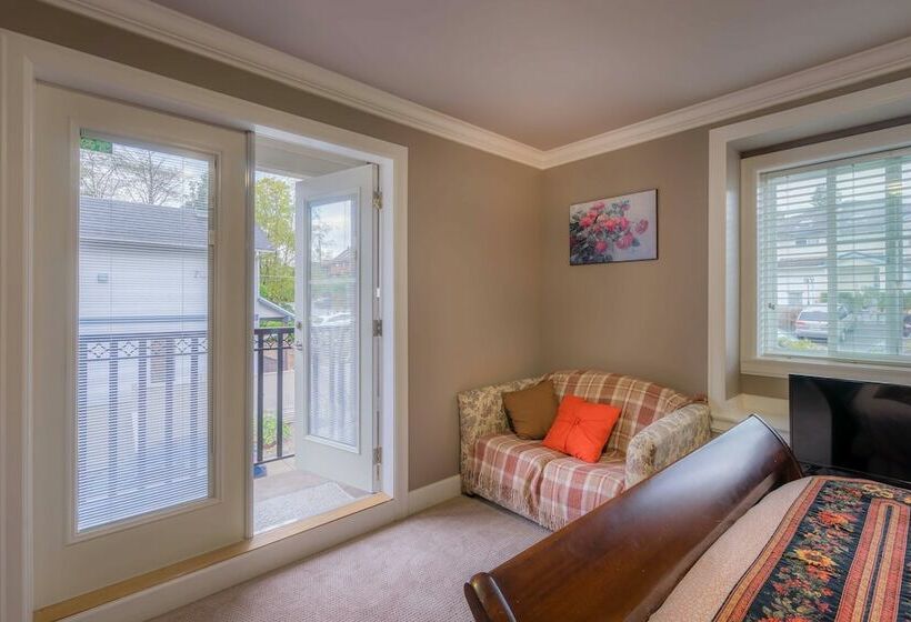 بنسيون Vancouver Yuelai Guesthouse