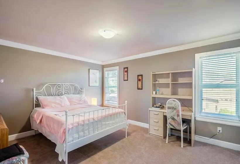 پانسیون Vancouver Yuelai Guesthouse