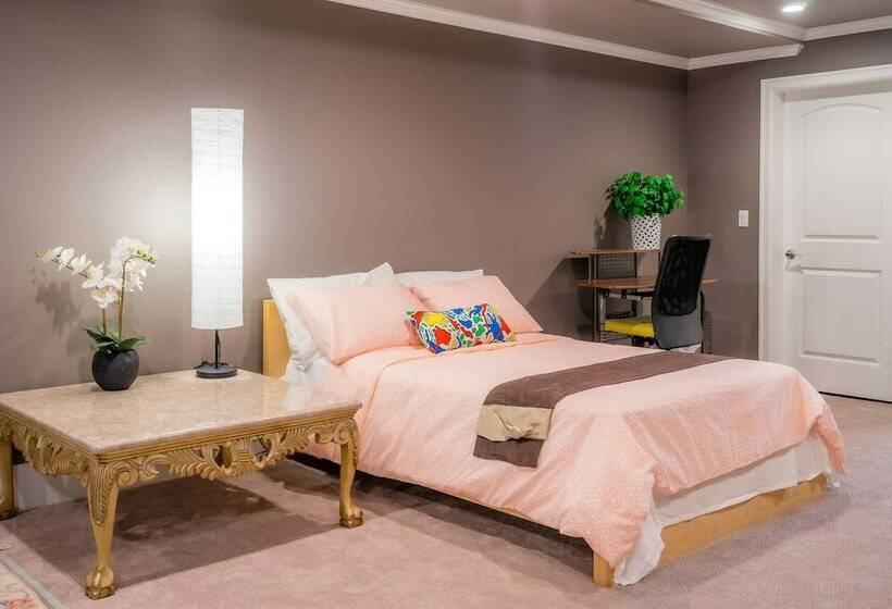 بنسيون Vancouver Yuelai Guesthouse