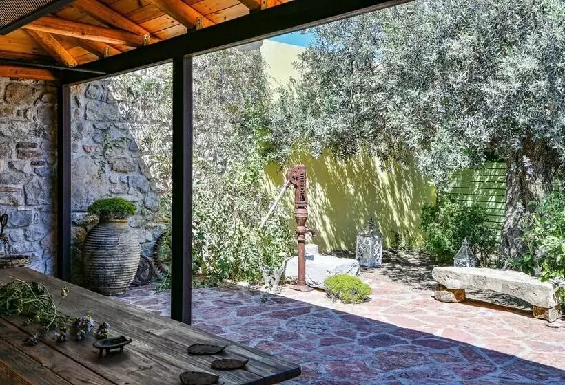 Boutique Stone Cottage With Large Terraces