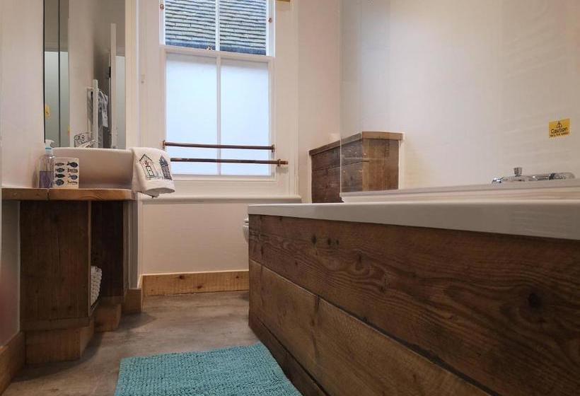 Coastal Escape Sandgate