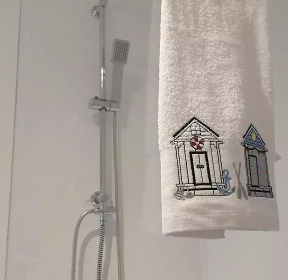 Coastal Escape Sandgate