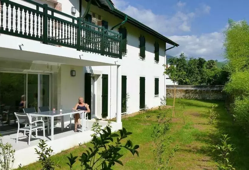 Baskoparadis I Apt I Central I Calme I Lumineux I Lit 160 I Terrasse I Jardin