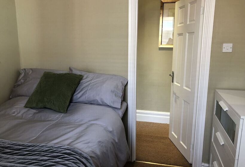 Lovely 1 Bed Apartment