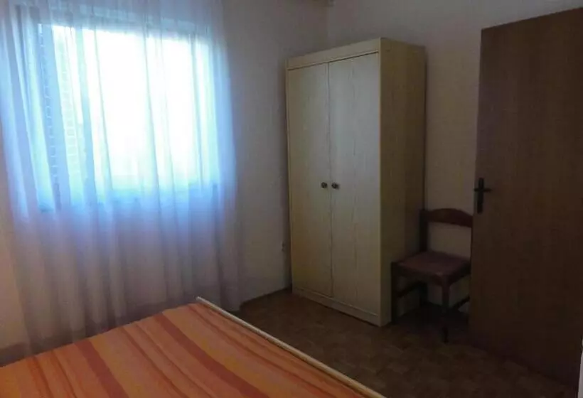 Nice And Cozy Apartment Ferry In Medulin