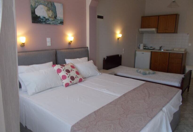 پانسیون Maria Studios