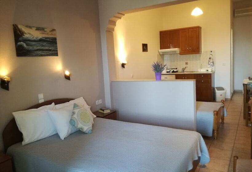 پانسیون Maria Studios