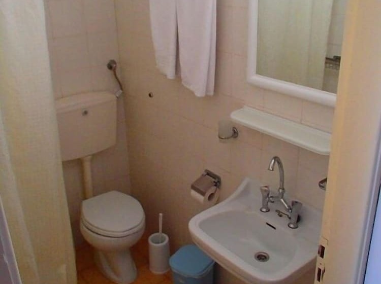 پانسیون Maria Studios