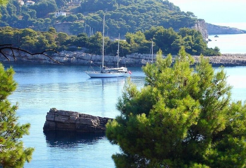 پانسیون Maria Studios