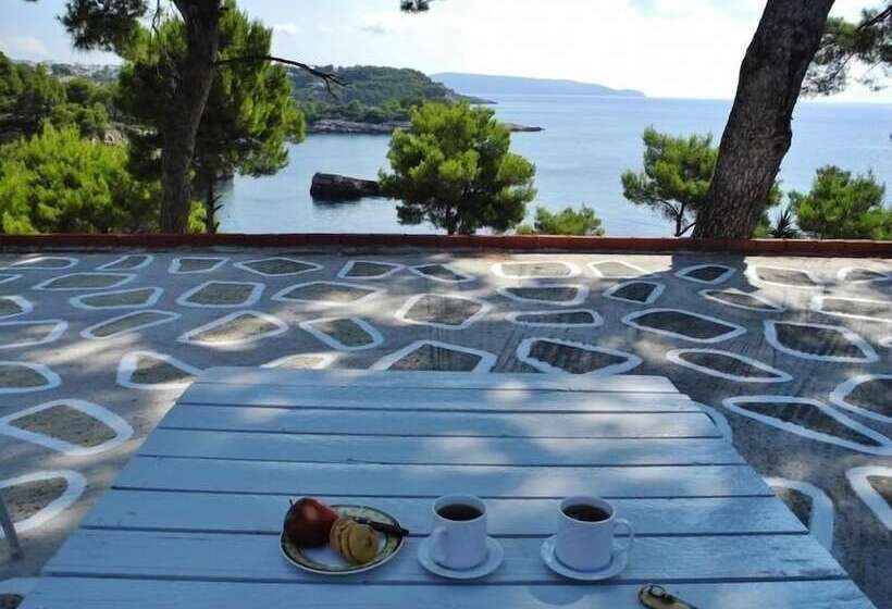 پانسیون Maria Studios