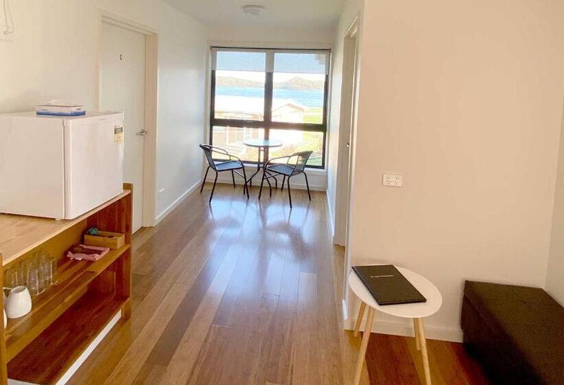 پانسیون Wild Rivers Escape