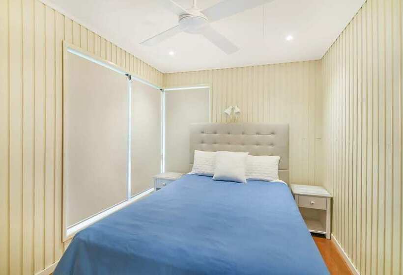 Summer Place   24 Shearwater Street