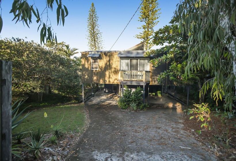 Summer Place   24 Shearwater Street