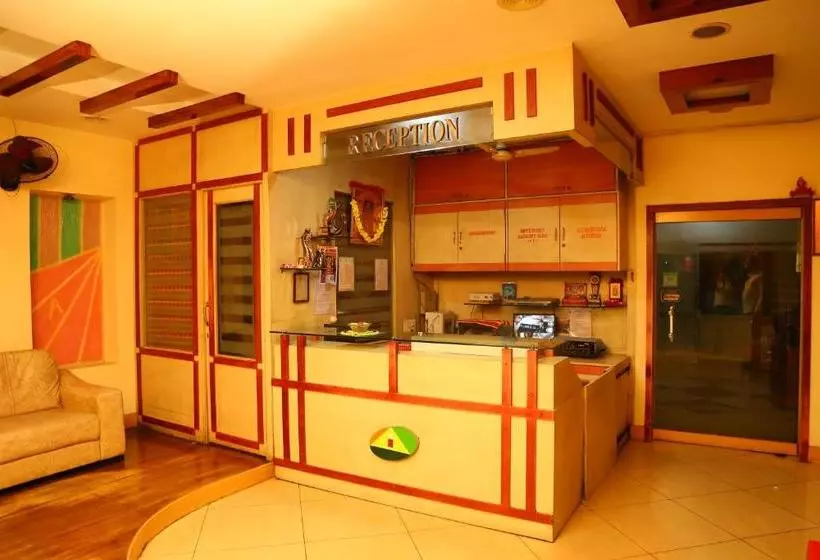 هتل Akanksha Inn