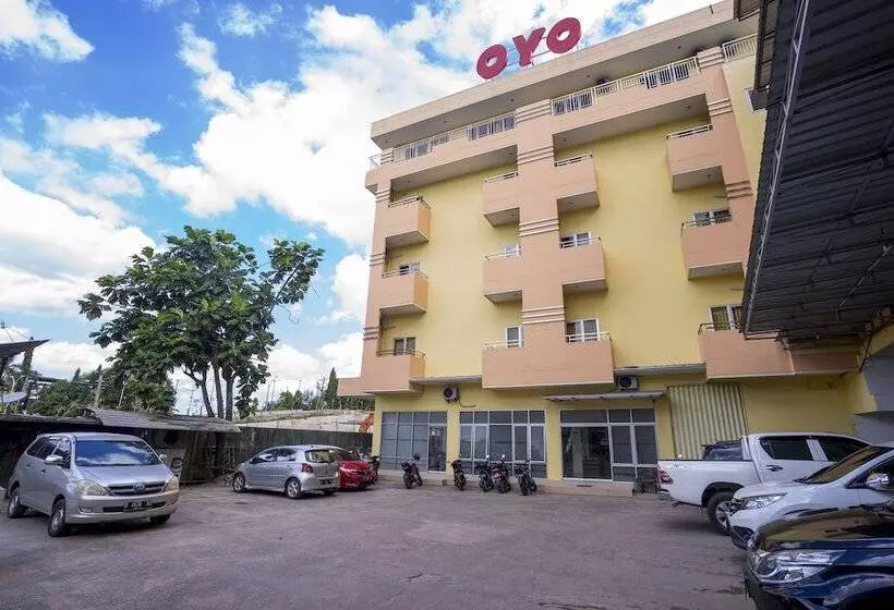 ホテル Oyo 2695 D Es Guest House