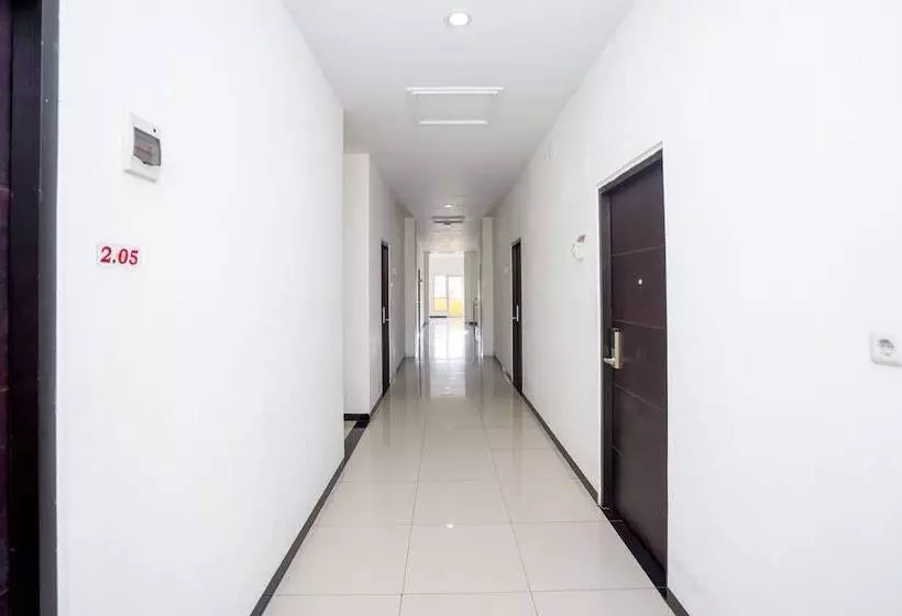 ホテル Oyo 2695 D Es Guest House