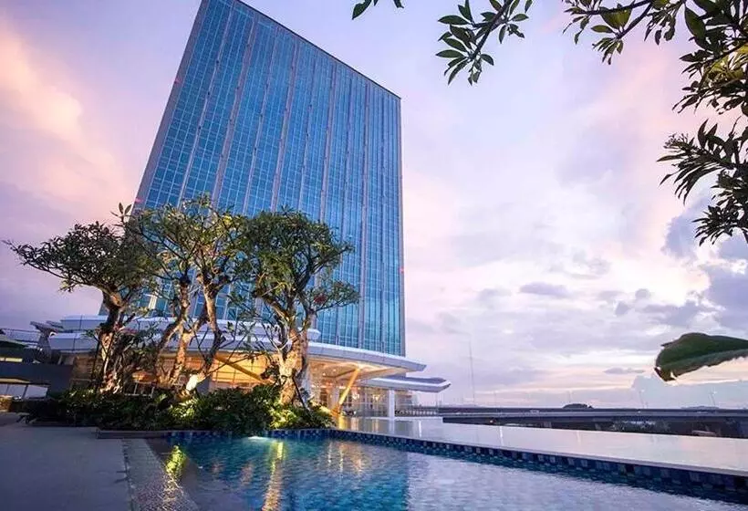 Nuanza Hotel & Convention Cikarang