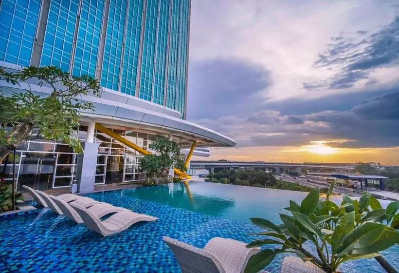 Nuanza Hotel & Convention Cikarang