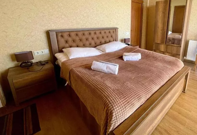 Majatalo Gudauri Hillsite