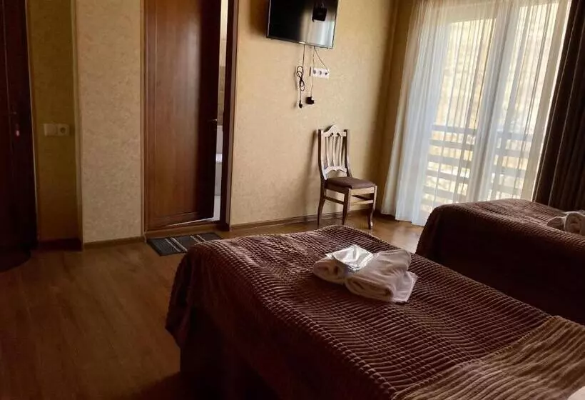 Majatalo Gudauri Hillsite