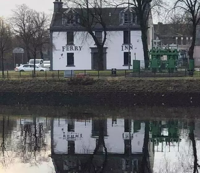 ユースホステル The Ferry Inn