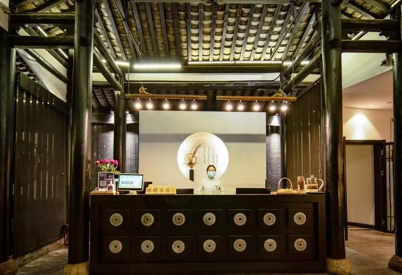 Xijian Hotel   Kunming Dongfeng East Road Dashuying Metro Station