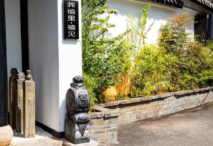 Xijian Hotel   Kunming Dongfeng East Road Dashuying Metro Station