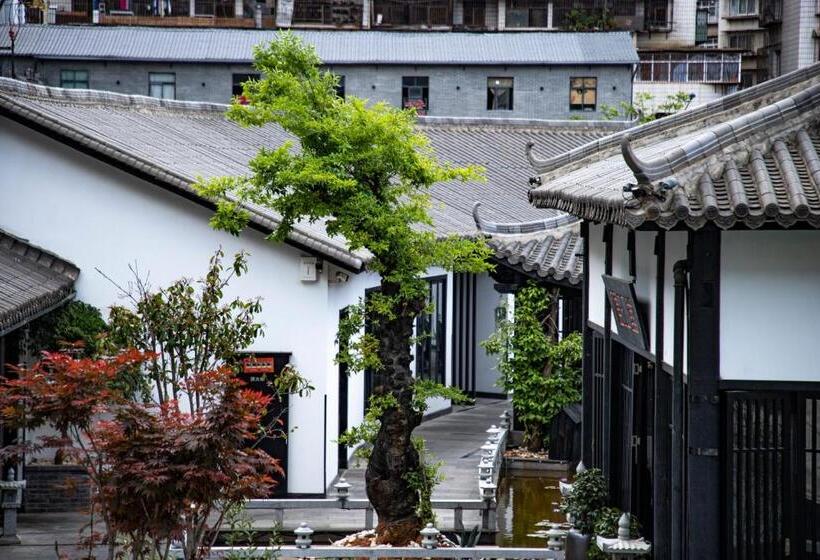 Xijian Hotel   Kunming Dongfeng East Road Dashuying Metro Station