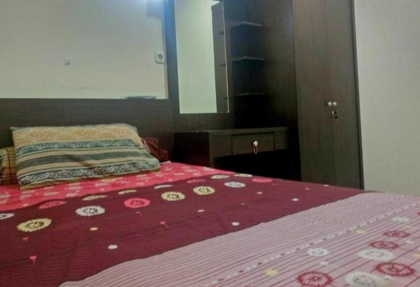 Hotel Oyo 2812 Hommy Boarding House