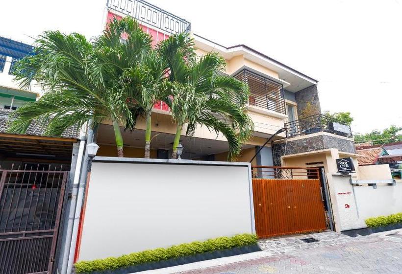 Hotel Oyo 2812 Hommy Boarding House