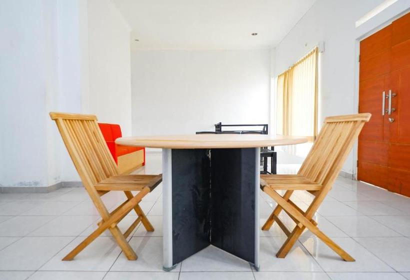 Hotel Oyo 2812 Hommy Boarding House