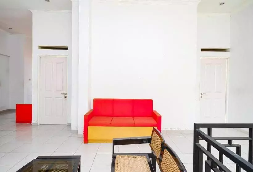 ホテル Oyo 2812 Hommy Boarding House