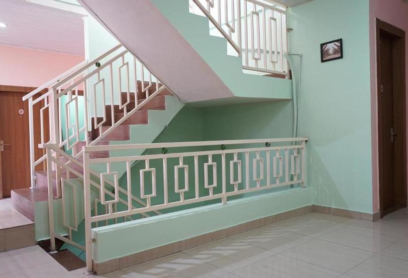 בית מלון כפרי Almira Homestay