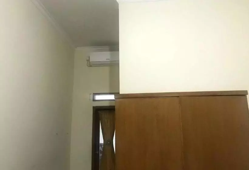 ホテル Spot On 2705 Rosemary Place